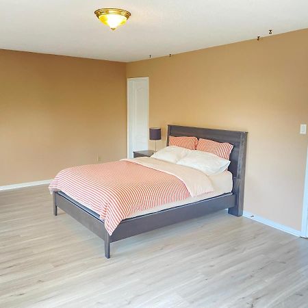 דירות טורונטו 41 Huntsmill Blvd מראה חיצוני תמונה